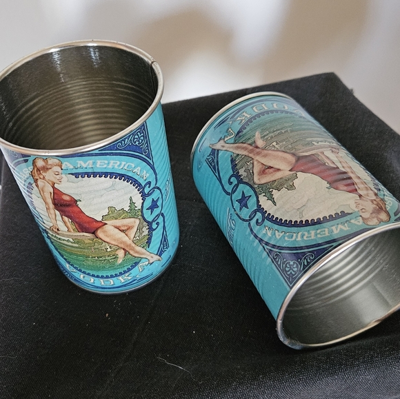 A pair of Deep Eddy Collector Tins (Vintage) - Picture 4 of 6